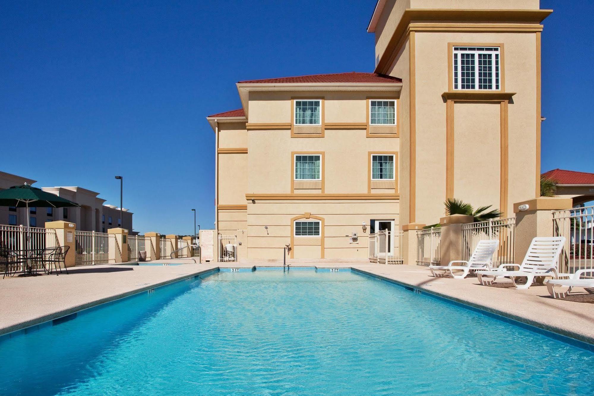 La Quinta By Wyndham Kingsland/Kings Bay Naval B Ξενοδοχείο Εξωτερικό φωτογραφία